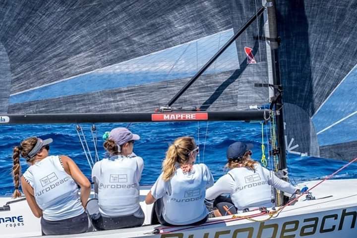 La regatista del Club Náutico de Jávea, Julia Miñana, roza el podio en la Copa del Rey de Vela
