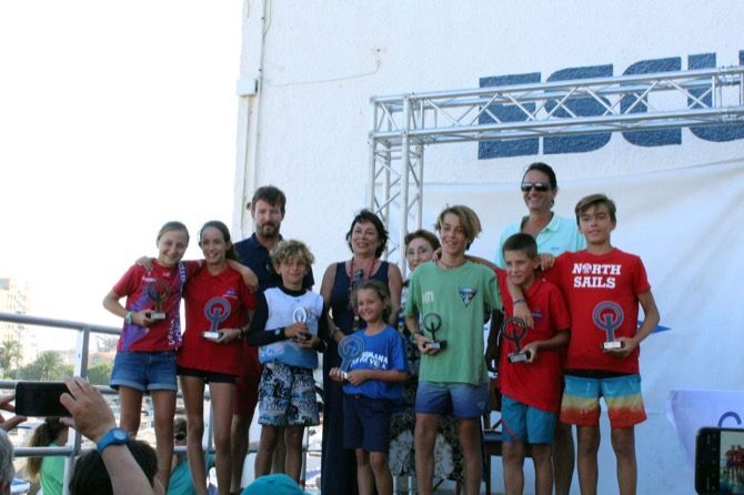 Un centenar de regatistas participan en el trofeo Rodolfo Tomás del Club Náutico de Jávea