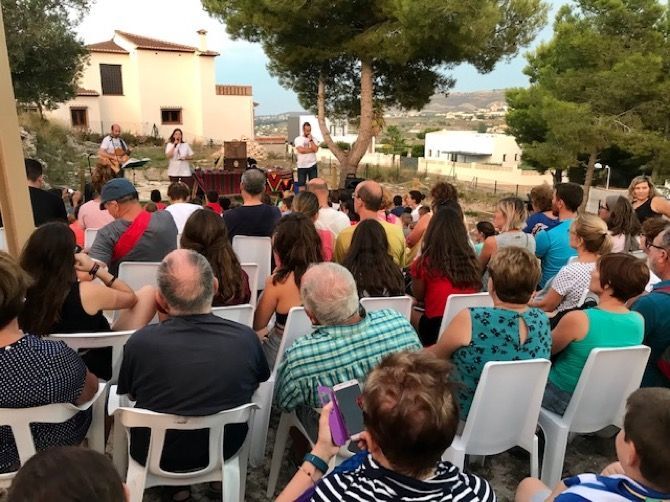 Conoce el yacimiento de la Cova de les Bruixes de Benitatxell Conoce el yacimiento de la Cova de les Bruixes de Benitatxell