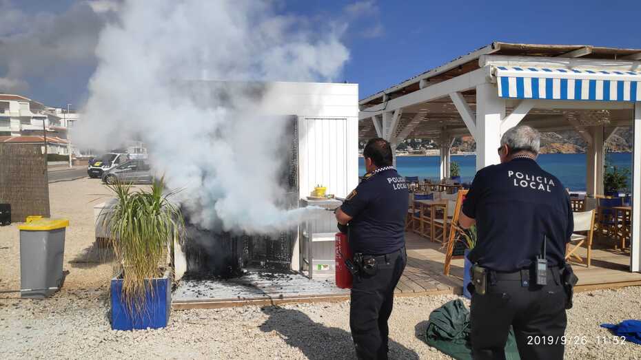 Arde el cuadro eléctrico de un chiringuito del Montañar