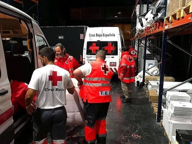 La Cruz Roja de Jávea ayuda en el dispositivo de respuesta a las personas afectadas por las inundaciones en la Vega Baja