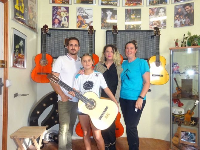 Guitarras Bros se suma a la lucha contra el cáncer