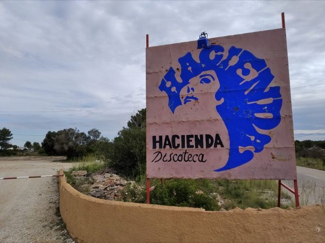 Ponen a la venta la parcela de la discoteca La Hacienda