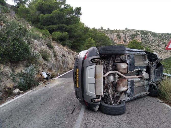 Un conductor resulta herido en la carretera de Les Planes