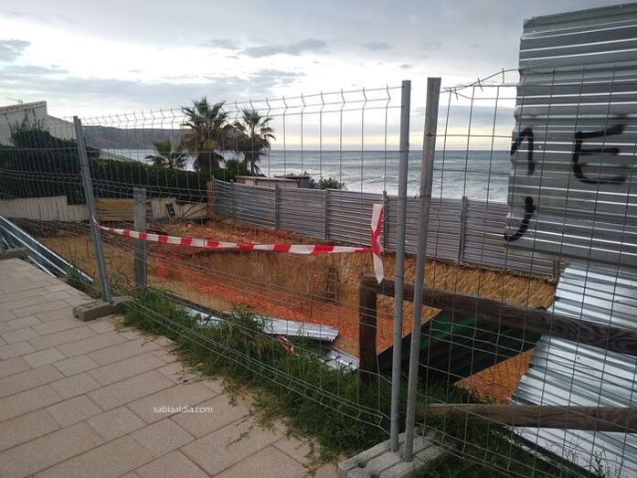 Los vecinos del Segundo Montañar también han denunciado al Ayuntamiento por presunta prevaricación urbanística ante la Fiscalía de Dénia