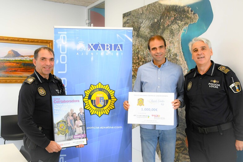 La pirotécnica Ricasa dona 1.000 euros a la campaña solidaria Pels Valents