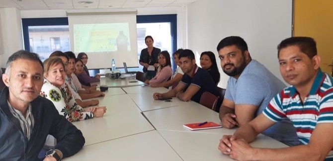 Fotonoticia: Servicios Sociales inicia un curso para el examen de nacionalidad