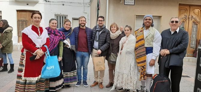 Fusión entre el Grup de Danses Morro Falquí y el Grup de Danses de Moixent en la programación por Santa Cecilia de Benitatxell