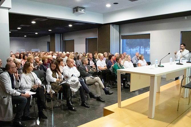 El Hospital de Dénia celebra su primera jornada oncológica con gran participación