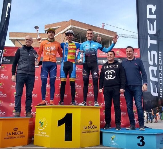 Ade Moll se impone en la XX Marcha BTT de La Nucia