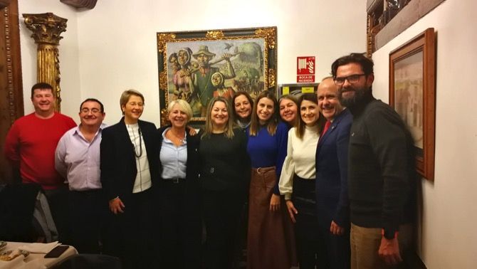 El equipo de la UNED Dénia recoge el premio del Consejo Social