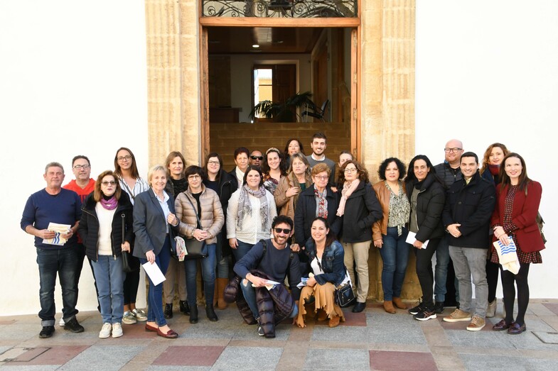 Los comerciantes de Aduanas del Mar y el Centro Histórico reparten 3.500 euros entre sus clientes