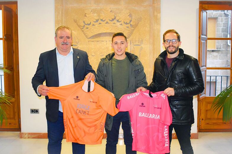 Xàbia acoge la tercera etapa de la Volta Ciclista a La Marina este domingo