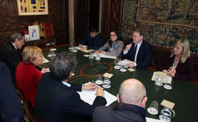 La Generalitat habilita un número de teléfono gratuito para quienes sospechen de tener coronavirus