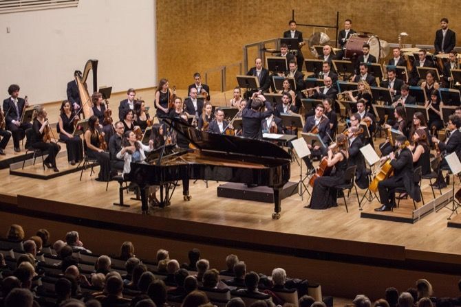Marta Espinós deslumbra en el ADDA con las obras del compositor Óscar Esplá
