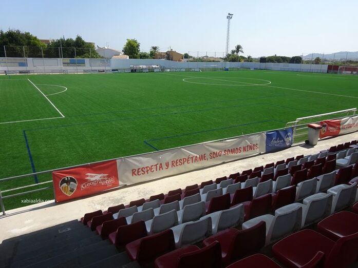 La Diputación incrementa hasta los 4 millones de euros las ayudas para renovar campos de fútbol de césped artificial