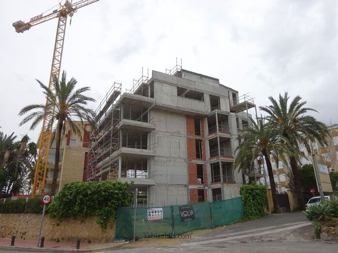 Las empresas de la construcción de Xàbia se adaptan a la jornada matinal que proponía el bando del alcalde