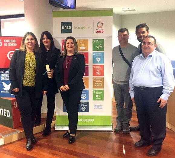 El equipo de la UNED de Dénia recoge el premio ODS que concede la sede central de la universidad a distancia