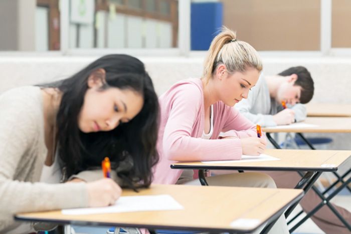 Casi 24.000 estudiantes inician la PAU con grandes medidas de seguridad e higiene