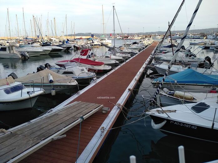 Puertos renueva uno de los pantalanes del muelle de amarres públicos de Xàbia