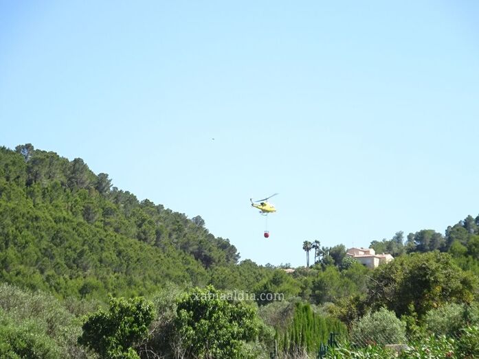 Declarado un incendio en el monte del Rebaldí de Jávea