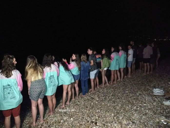 Xàbia vive en las playas una nit de San Joan muy diferente