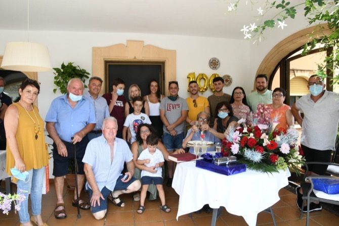 Fotonoticia: Enrique Ivorra Buades cumple 100 años