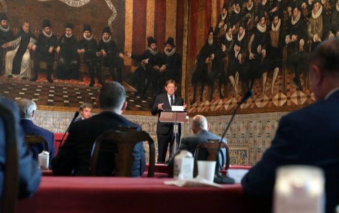 Ximo Puig traslada a los cónsules de 26 países que la Comunitat 
