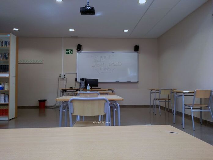 Sanitat notifica dos brotes con origen educativo en Xàbia que han afectado a 9 vecinos