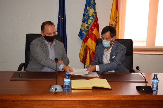 Benitatxell y la Conselleria de Vivienda inician su colaboración para rehabilitar el edificio de Capelletes