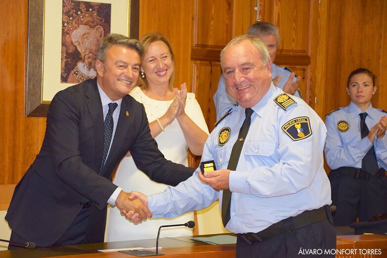 El intendente de la Policía Local Cristóbal Buigues es galardonado por la Generalitat
