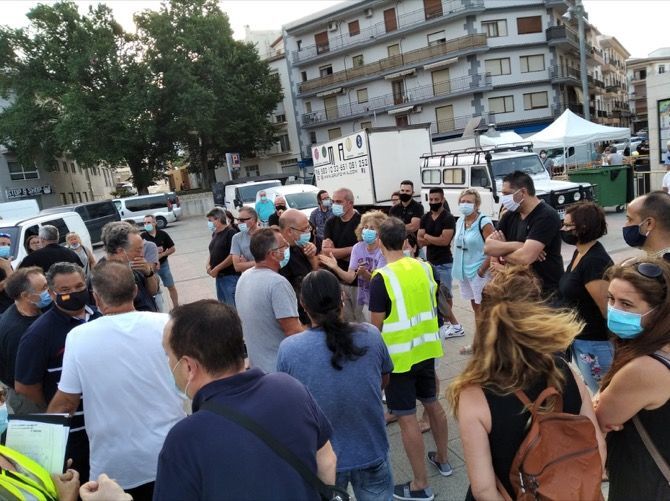 El Ayuntamiento desvela que los vendedores del Mercadillo no han pagado las tasas de 2020
