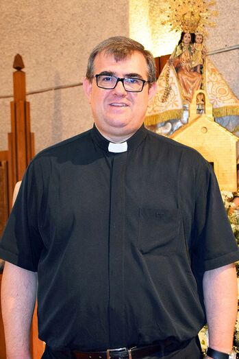 Don Fernando Mañó dice adiós a la Parroquia de Nuestra Señora de Loreto