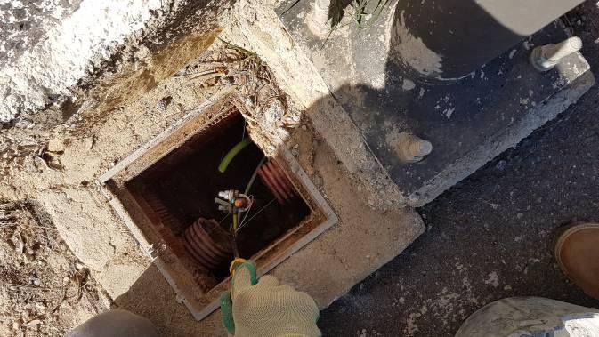 Benitatxell sustituye el cableado eléctrico dañado por los robos en la Cumbre del Sol