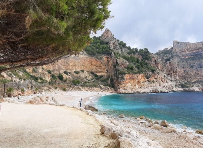 La Cala del Moraig reabre con reserva previa