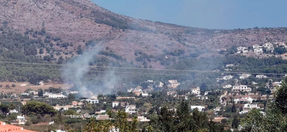 Declarado un nuevo incendio en la falda del Montgó