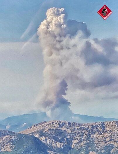 Declarados dos incendios forestales en la Marina Alta que afectan a la Vall de la Gallinera y Castell de Castells