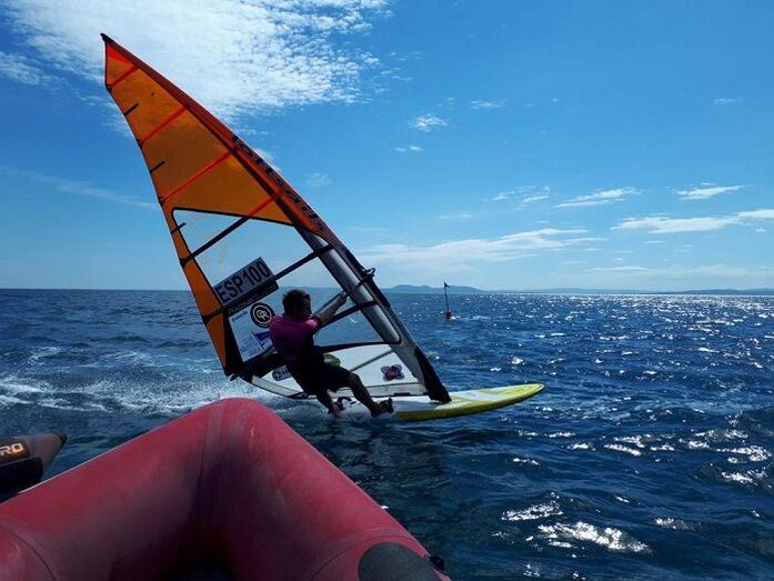 José Luis Boronat, del Club Náutico de Jávea,  campeón de España de Funboard Slalom