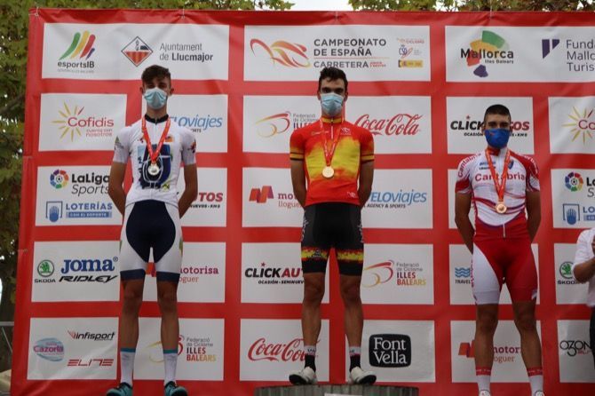 Juan Ayuso consigue el doblete, también es el mejor de España en carretera