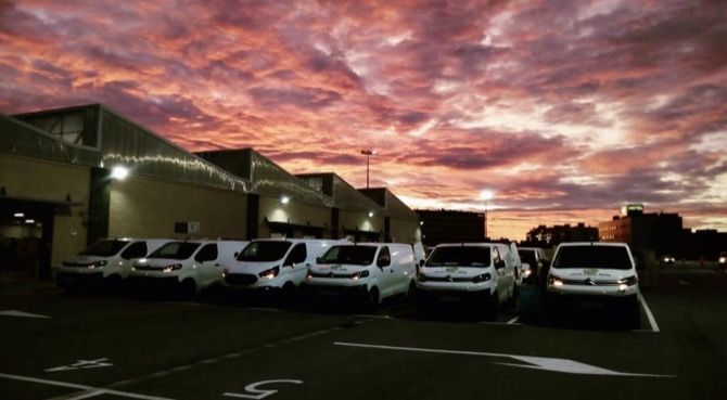 Una empresa que distribuye paquetes de Amazon abre un centro logístico en Pedreguer