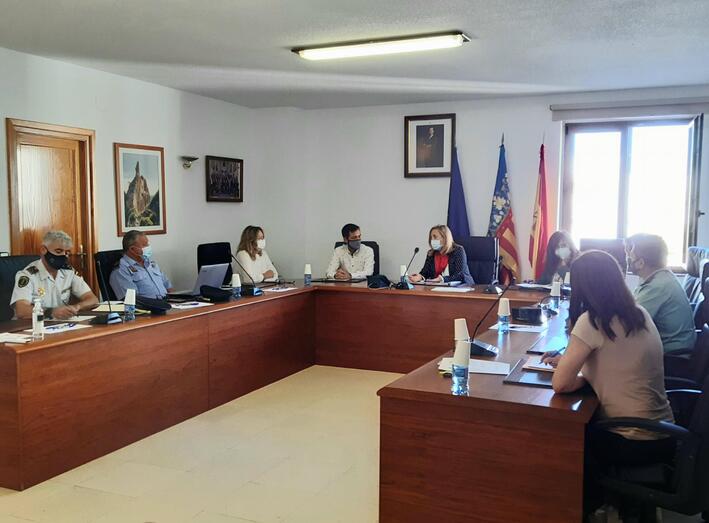 Benitatxell actualiza los protocolos policiales en materia de violencia de género