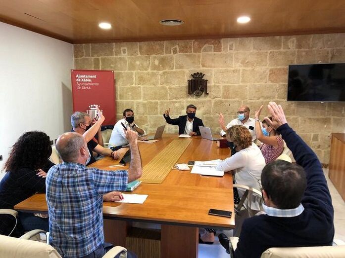 Amjasa aplaza el debate sobre el contrato que debe hacerle al vicepresidente