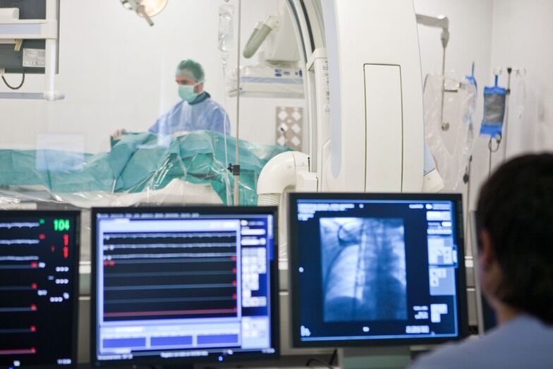 El Hospital de Dénia alerta del riesgo que supone el contagio de Covid-19 para los personas con EPOC