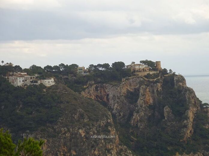 Vía libre del juez a Xàbia para tirar el chalet en el mirador de Ambolo construido sobre zona verde