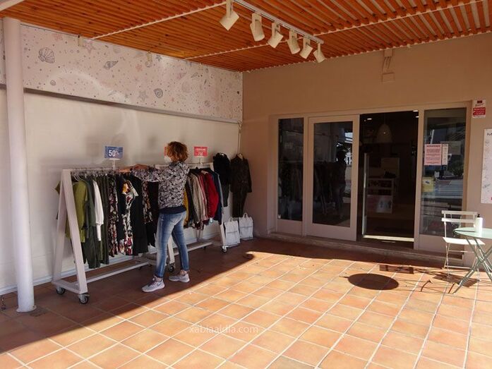Xàbia se adhiere a la campaña de los bonos consumo de la Diputación y repartirá 7.034 vales de compra