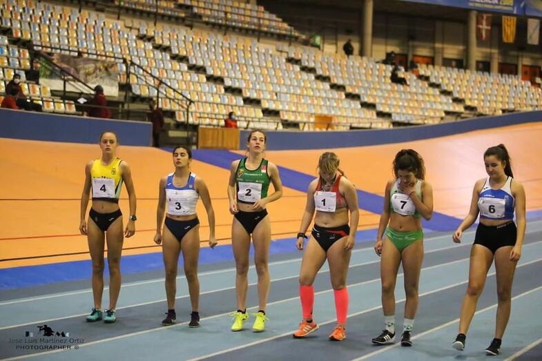 Carla Bolufer, Carla Pons y Rosa Sánchez tres jóvenes atletas de la Marina Alta que participaron en el autonómico sub20 de clubes