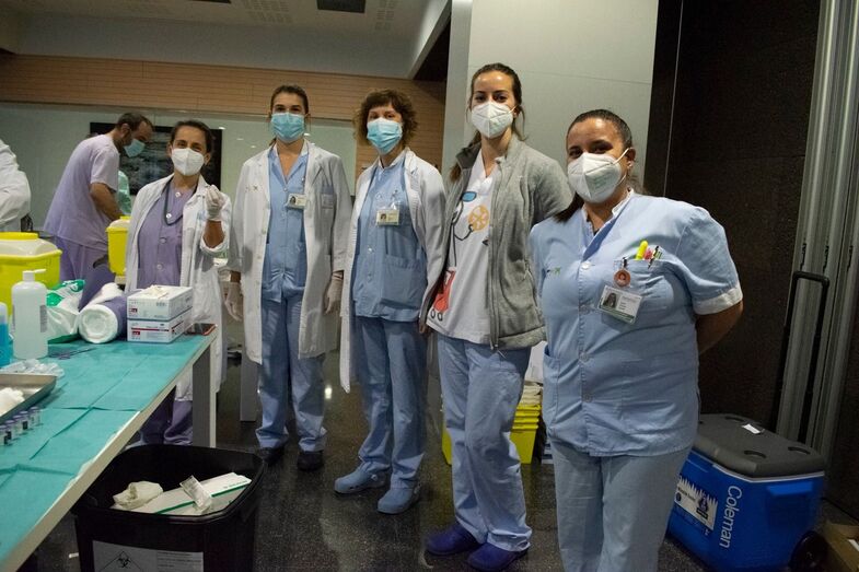 El personal sanitario de la Marina Alta comienza a recibir la vacuna de la Covid-19