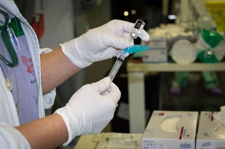 Sanidad recibirá en marzo más de 270.000 dosis de la vacuna de Pfizer contra el coronavirus