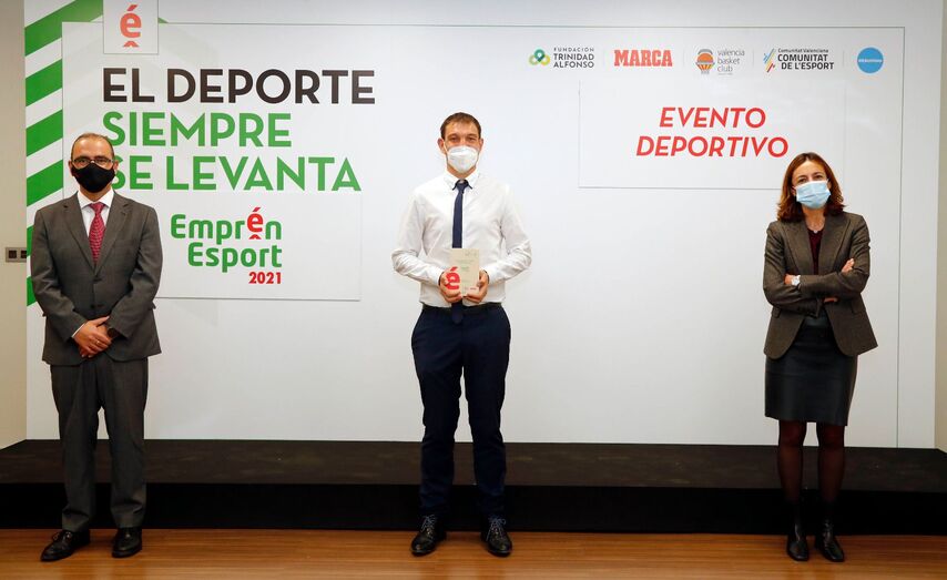 La Granadella Trail recibe unos de los premios Emprén Sport de la Fundación Trinidad Alfonso