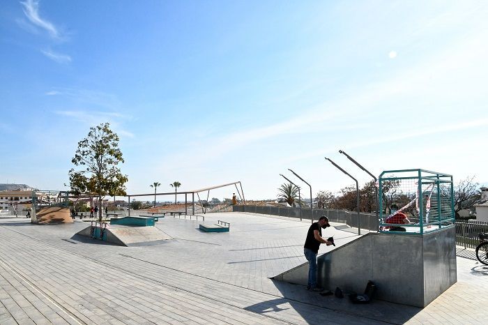 Juventud repara el skate park de Xàbia